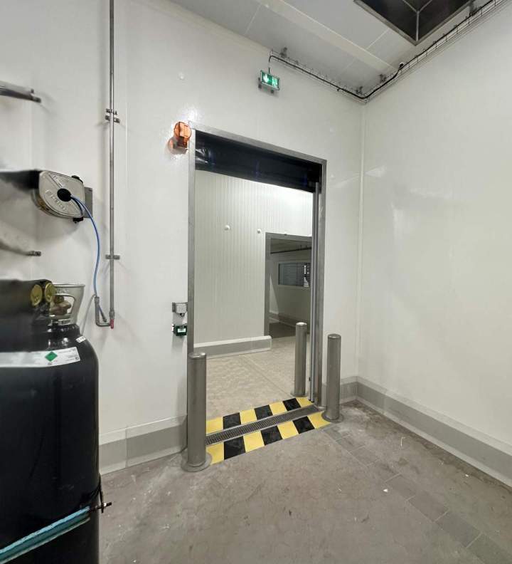 Installation de portes rapides industrielles Besançon